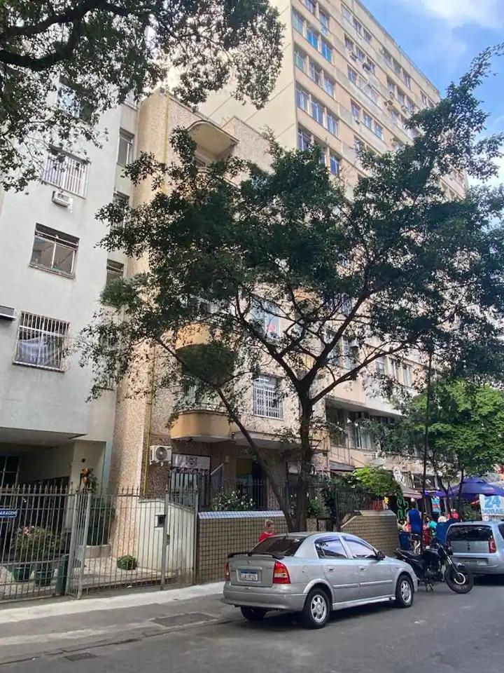 Apartamento Tipo Com Uma Linda Sacada